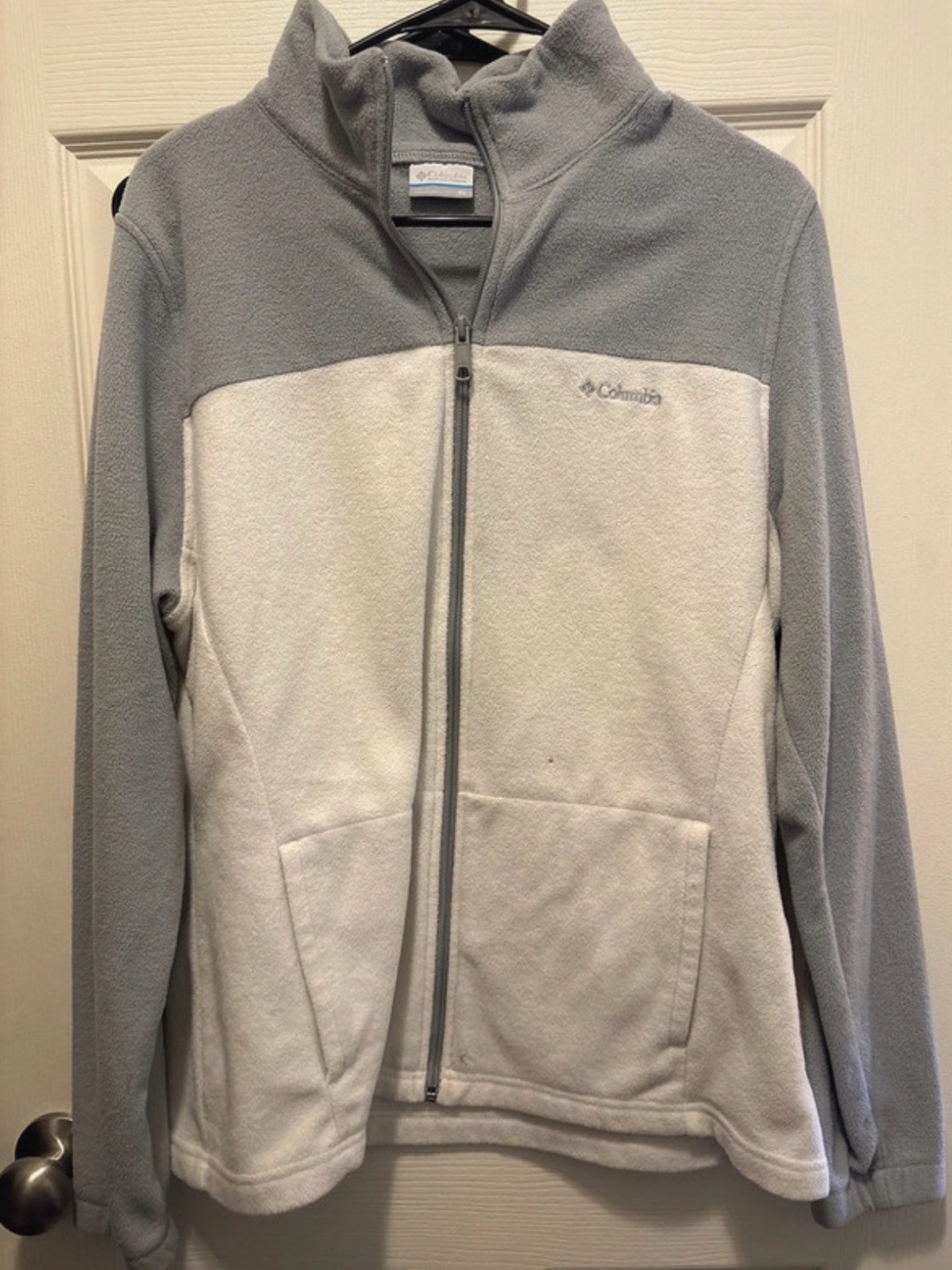 Columbia Two-Tone Light Gray and Gray Fleece Jacket